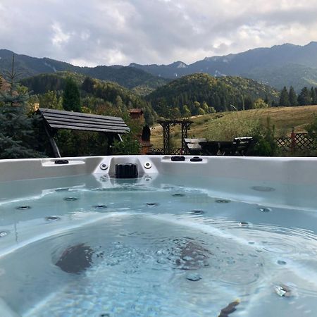 Hot Tub Chalet Retreat Villa Brassó Kültér fotó