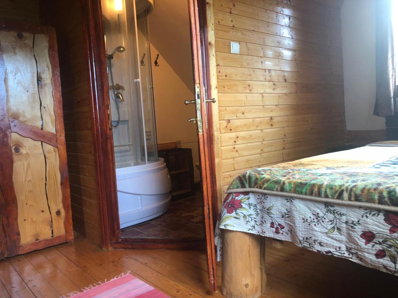 Hot Tub Chalet Retreat Villa Brassó Kültér fotó