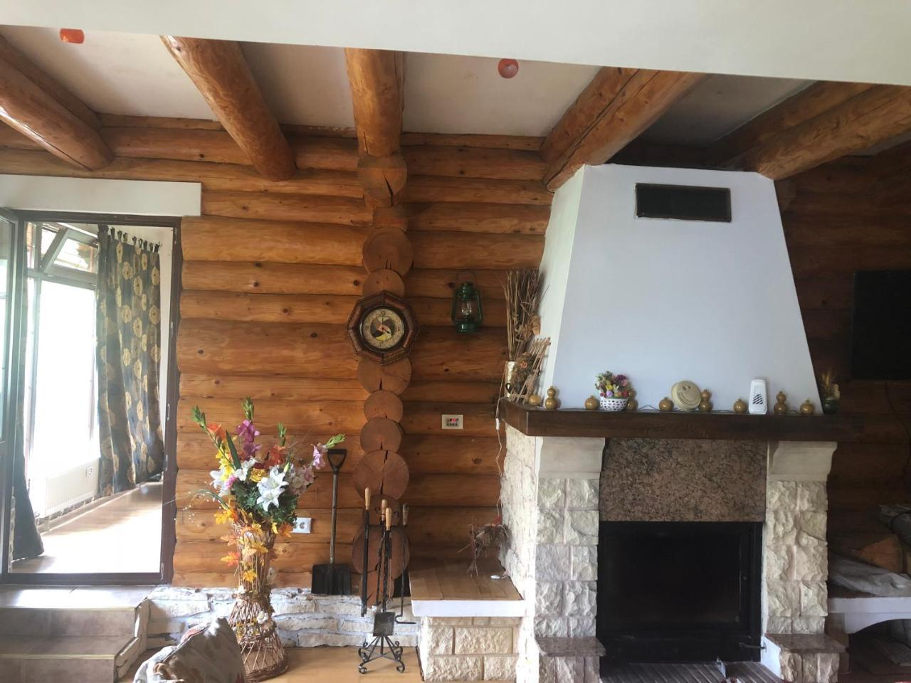 Hot Tub Chalet Retreat Villa Brassó Kültér fotó